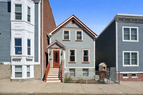 430 E 8th St, Boston, MA, 02127-4106 | Card Image