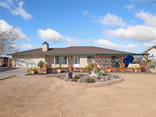 16986 Ocotilla Rd, Apple Valley, CA, 92307-1188 | Card Image