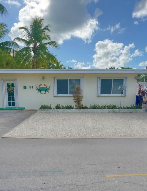 105 Pirates Dr, Key Largo, FL, 33037-2321 | Card Image
