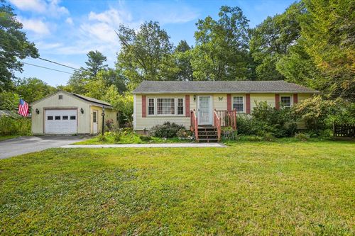 31 Rawson Ave, North Grosvenordale, CT, 06255-1738 | Card Image