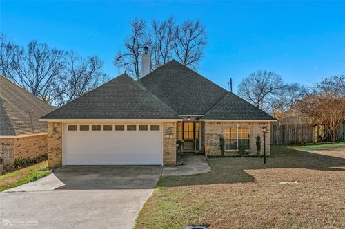102 Red Fox Cir, Haughton, LA, 71037-8508 | Card Image