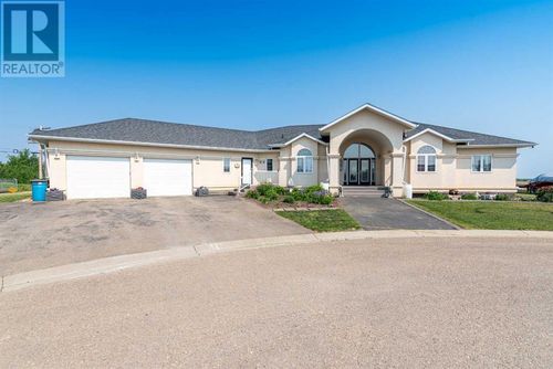 612 2nd St E, Maidstone, SK, S0M1M0 | Card Image