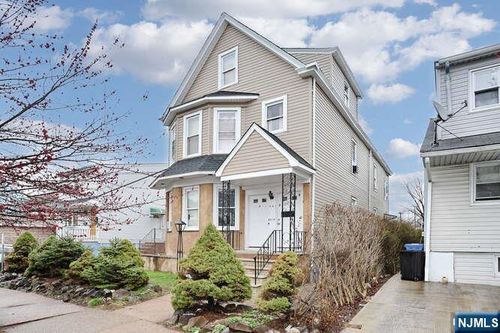 941 25th Street, Paterson, NJ, 07513 | Card Image