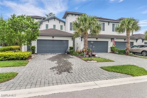 7501 Carnegie Way, NAPLES, FL, 34119-9841 | Card Image