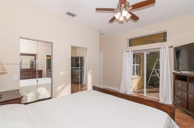 885 - 885 Tanglewood Cir, House other with 3 bedrooms, 2 bathrooms and null parking in Weston FL | Image 18