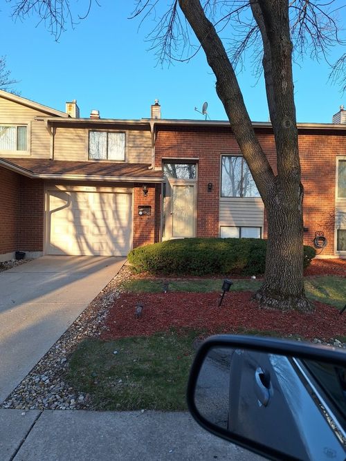 18650 Golfview Dr, Hazel Crest, IL, 60429-2420 | Card Image