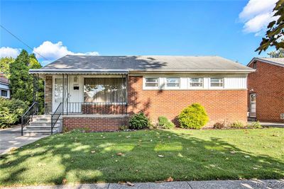 15305 Cynthia Street, Home with 3 bedrooms, 1 bathrooms and null parking in Southgate MI | Image 1