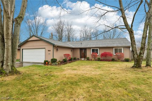 19606 Cross Trail N, Strongsville, OH, 44136 | Card Image