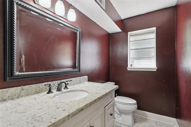 Half Bathroom | Image 8