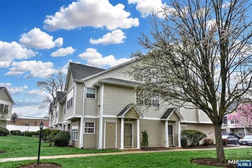 h058-11 Collura Ln, Clifton, NJ, 07012-1659 | Card Image