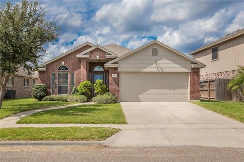 7517 Fort Griffen Dr, Corpus Christi, TX, 78414-5763 | Card Image