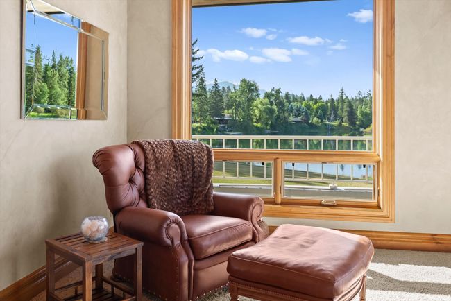 Primary Suite sitting area | Image 34