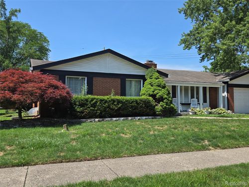 28627 Fargo St, Livonia, MI, 48152-2056 | Card Image