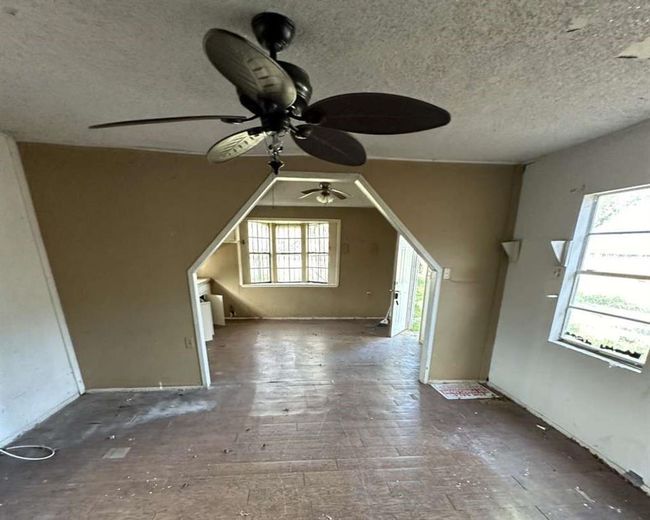 36989 Encantada Cir, House other with 3 bedrooms, 1 bathrooms and null parking in San Benito TX | Image 4