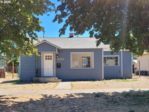 2830 1st St, Baker City, OR, 97814-1802 | Card Image