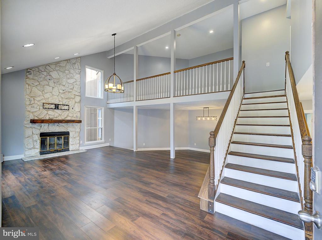Kingsberry Dr, Somerset, NJ 08873