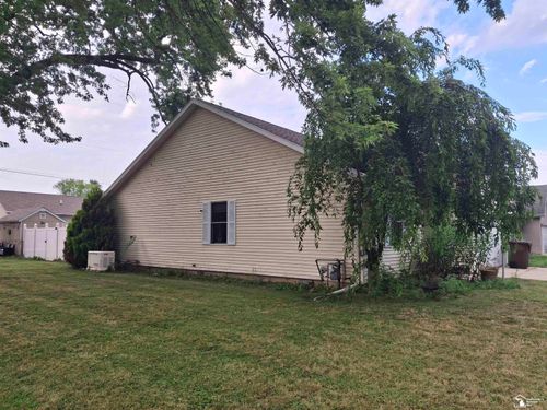 3017 3rd St, Monroe, MI, 48162-4905 | Card Image
