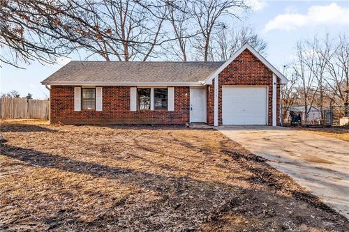 246 Se 101st Rd, Warrensburg, MO, 64093-7809 | Card Image