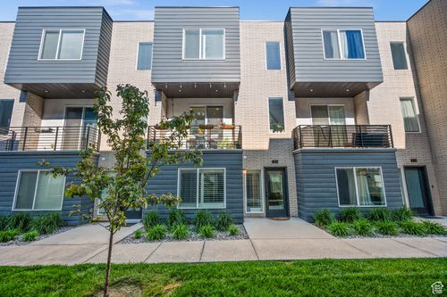 unit-26-230 W 1300 S, Salt Lake City, UT, 84115-5588 | Card Image