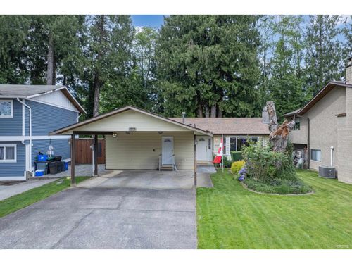 5015 204 St, Langley, BC, V3A7J9 | Card Image