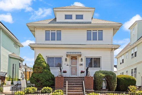 78 Wellington Rd, Medford, MA, 02155-5011 | Card Image