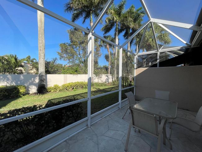9675 Crescent View Dr N, Condo with 3 bedrooms, 2 bathrooms and null parking in Boynton Beach FL | Image 25