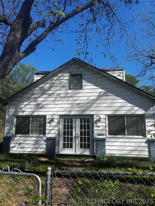 303 W Kiowa Avenue, Cleveland, OK, 74020 | Card Image