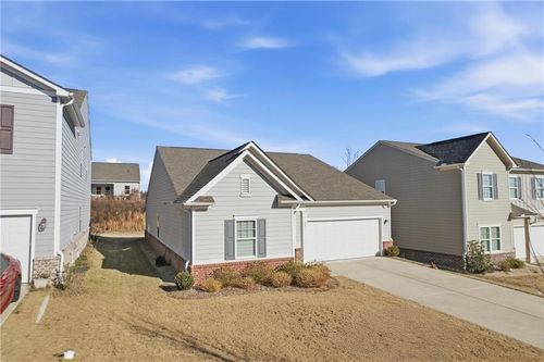 71 Carnaby St, Winder, GA, 30680-4375 | Card Image