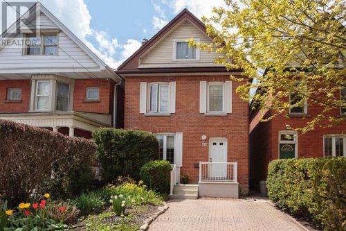 122 Kent St, Hamilton, ON, L8P3Z3 | Card Image