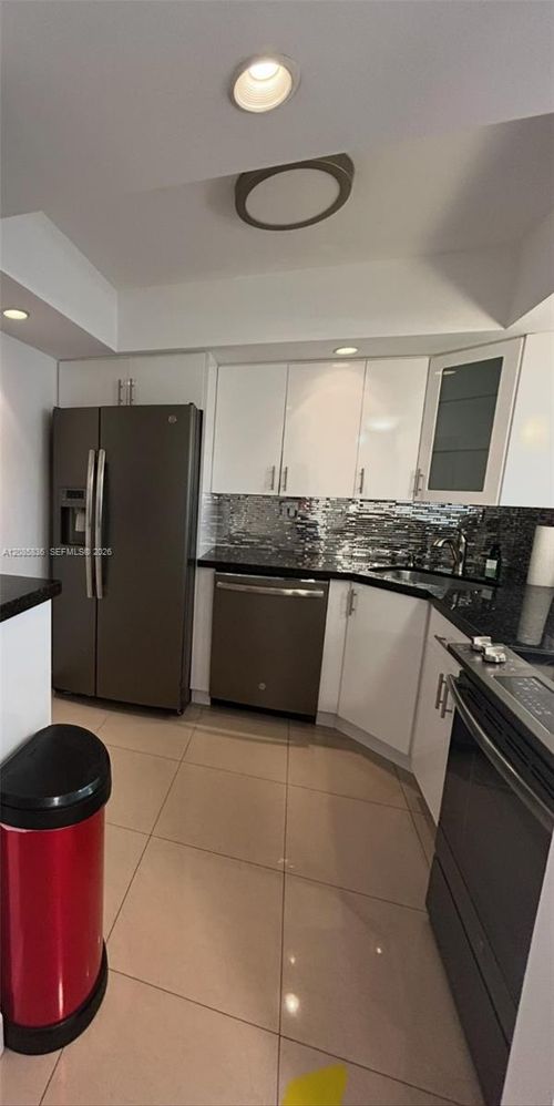 516-2001 Atlantic Shores Blvd, Hallandale Beach, FL, 33009-2721 | Card Image