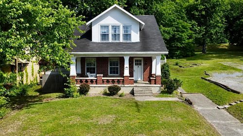 121 E 5th St, Morehead, KY, 40351-1205 | Card Image
