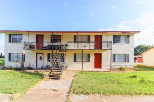 300 Patterson St, Bay, AR, 72411-9485 | Card Image