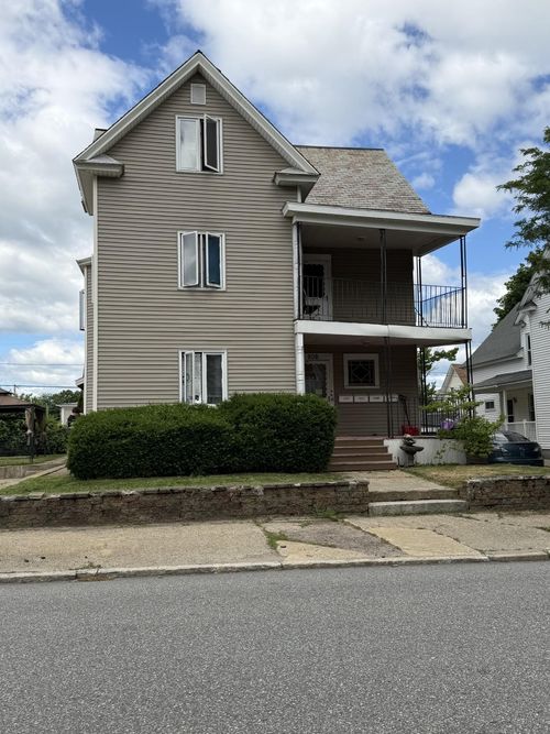 806 Union St, Manchester, NH, 03104-3142 | Card Image