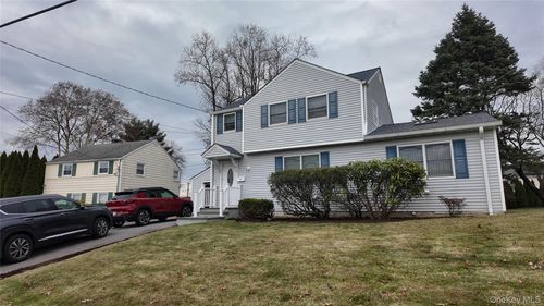 93 Whitman Rd, Yonkers, NY, 10710-1716 | Card Image