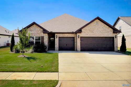 114 Headen Ln, Huntsville, AL, 35811-9860 | Card Image