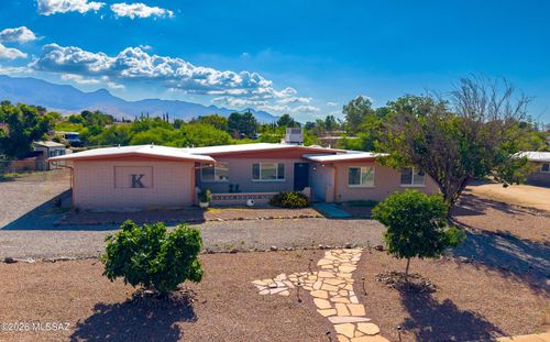 2002 Town And Country Dr, Sierra Vista, AZ, 85635-4947 | Card Image