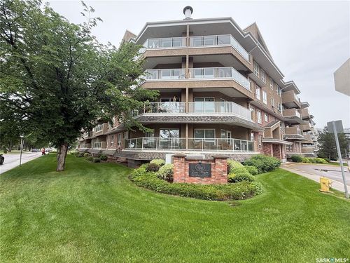 313-102 Armistice Way, Saskatoon, SK, S7J2Z6 | Card Image