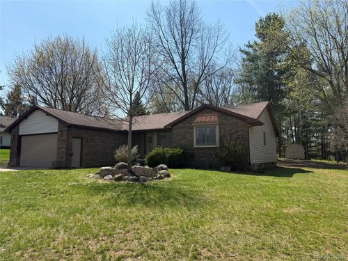 3828 Winding Pine Dr, Metamora, MI, 48455-8905 | Card Image
