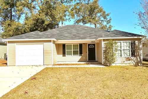 1852 Chestnut Dr, Valdosta, GA, 31602-7031 | Card Image