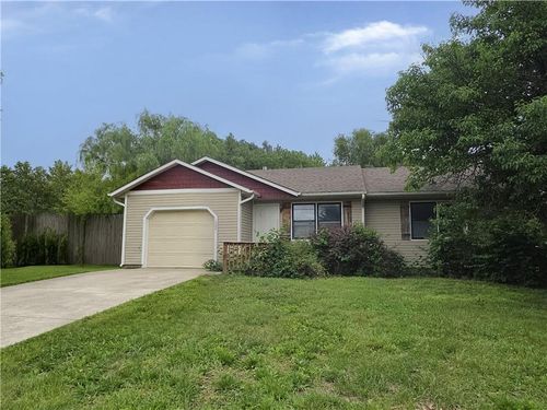 1524 Savage St, Eudora, KS, 66025-9248 | Card Image