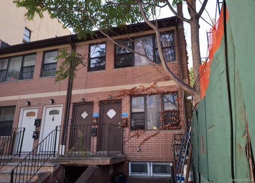 440 Blake Ave, Brooklyn, NY, 11212-8129 | Card Image