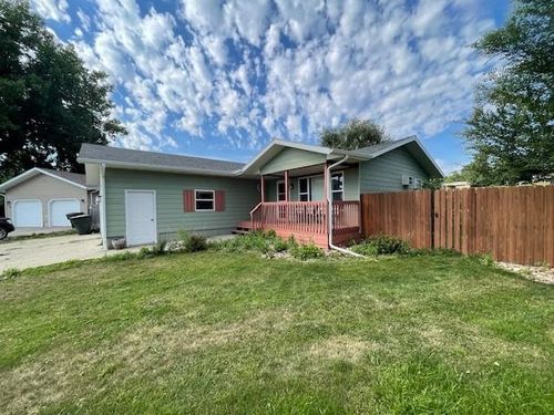 2122 Frannie Cir, Belle Fourche, SD, 57717-3202 | Card Image