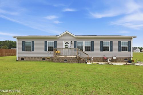 203 Magnolia Dr, Stella, NC, 28582-9770 | Card Image
