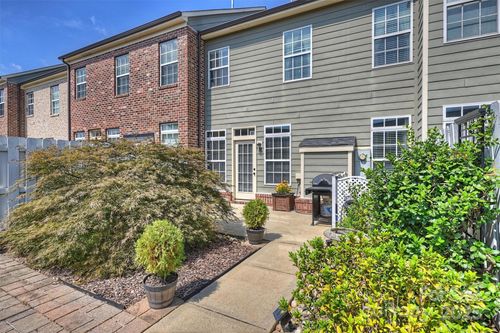 21604 Old Canal St, Cornelius, NC, 28031-8156 | Card Image