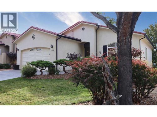 768 Rosewood Cres, Kamloops, BC, V2H1S3 | Card Image