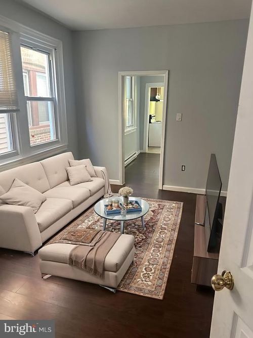 1-6322 Rising Sun Ave, PHILADELPHIA, PA, 19111-5630 | Card Image