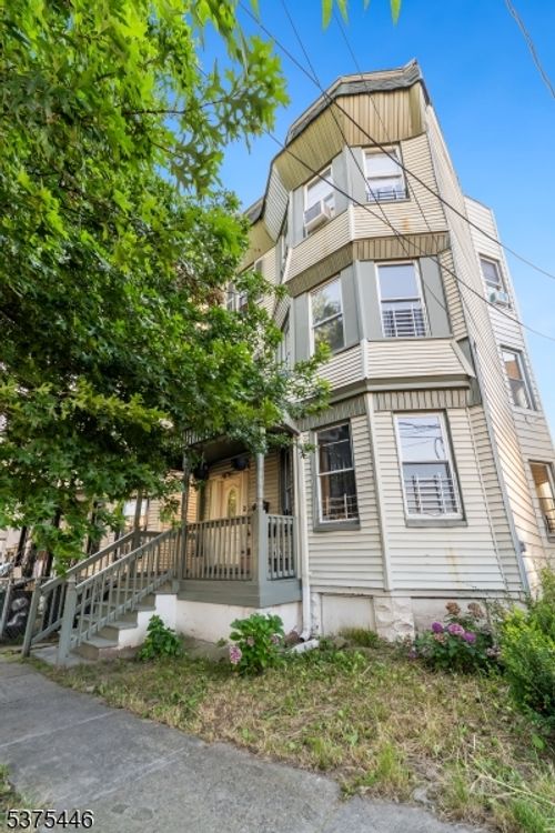 86 N 11th St, Newark, NJ, 07107-2176 | Card Image