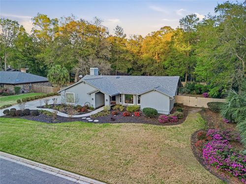 833 45th Ter, Gainesville, FL, 32605-4591 | Card Image