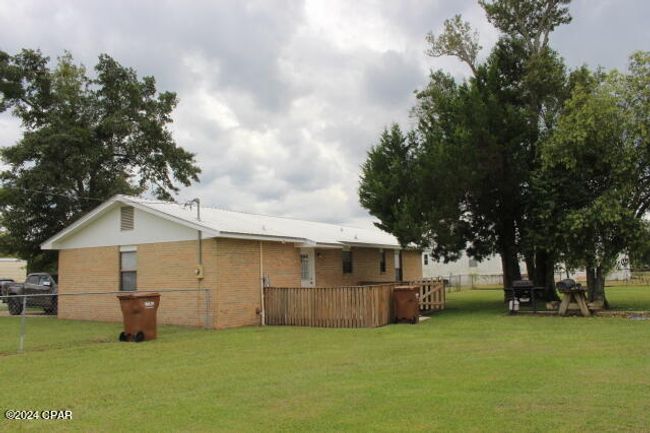 25676 Ne Evans St, House other with 3 bedrooms, 2 bathrooms and null parking in Altha FL | Image 8