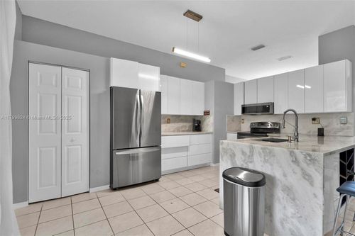 2625 Se 5th Ct, HOMESTEAD, FL, 33033-5287 | Card Image